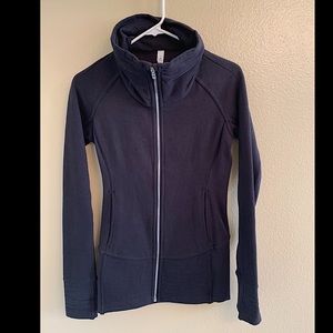 Gorgeous lululemon jacket. Warm and stylish.